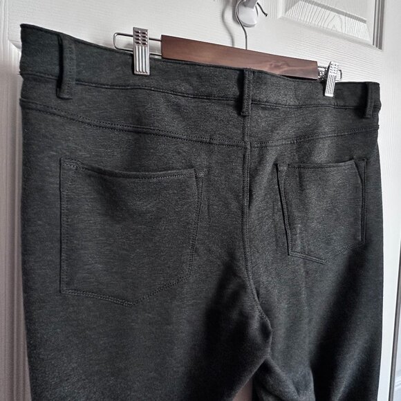 Sonoma Women's 16 Slim Straight Mid Rise Stretchy Dark Gray Knit 5 Pocket Pants - Picture 4 of 5